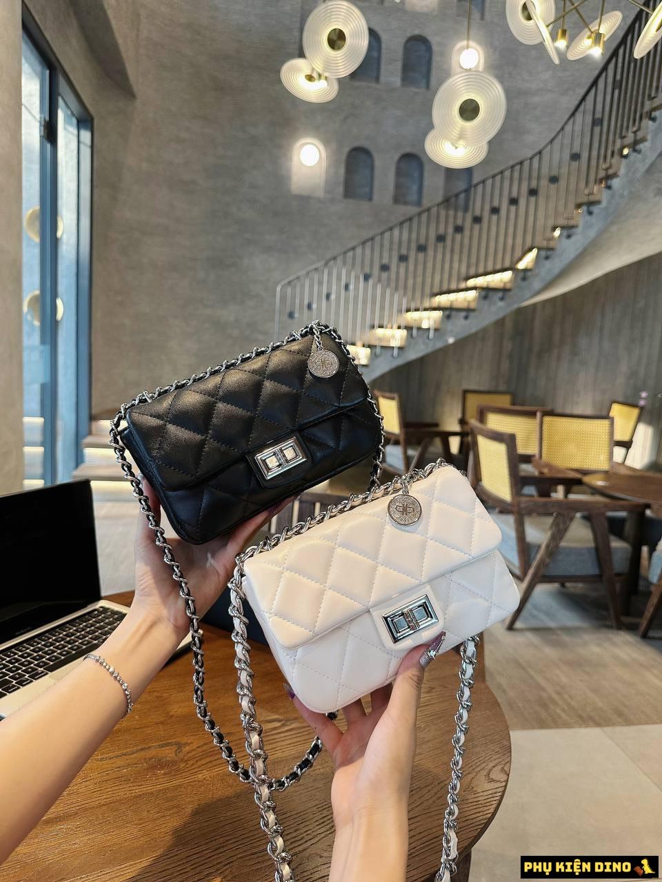 Túi Chanel Black Silver Size 20 Màu Đen Trắng Túi Chanel Black Silver Size 20 Màu Đen Trắng